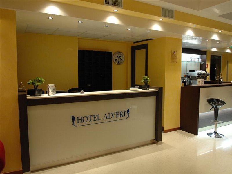 Alveri Hotel 3*
