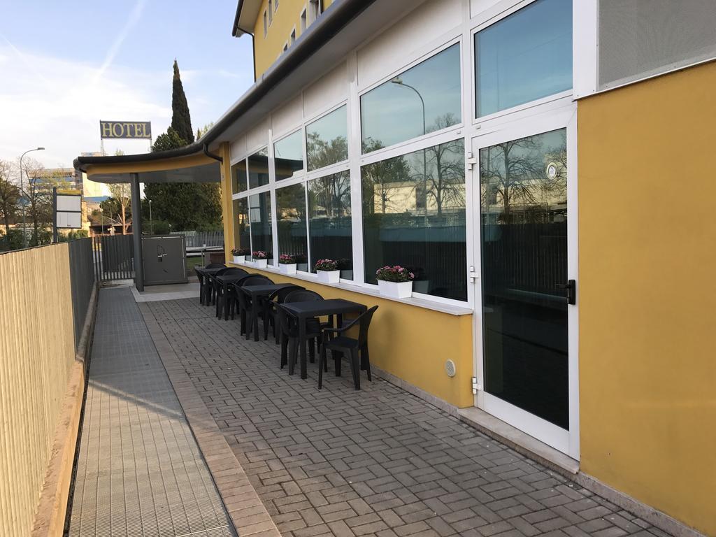 Alveri Hotel 3*